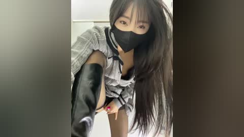 xiao_lin free recording from 2025-12-21 00:02:00