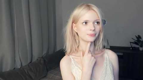 lauremestler free recording from 2025-12-22 00:05:00