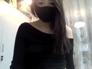 mia_8 free recording from 2025-12-22 00:05:00