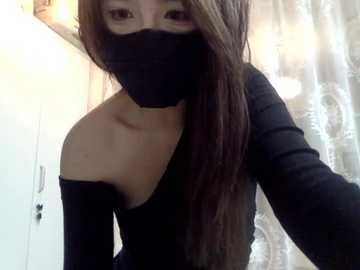 mia_8 free recording from 2025-12-22 00:05:00