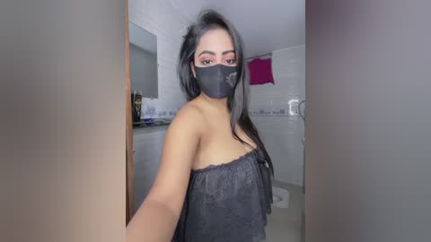 naughty_nisha0 free recording from 2025-12-22 00:05:00