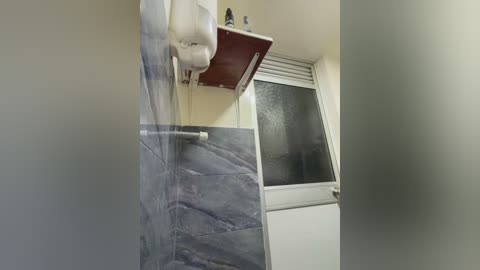 roouse free recording from 2025-12-22 00:14:00