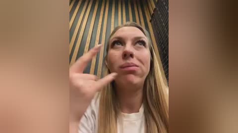 sweet___emily free recording from 2025-12-22 00:05:00