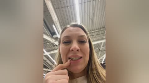 sweet___emily free recording from 2025-12-22 00:05:00