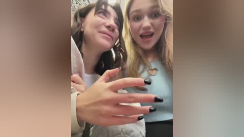 ballerinacappuccino_ free recording from 2025-12-23 00:05:00