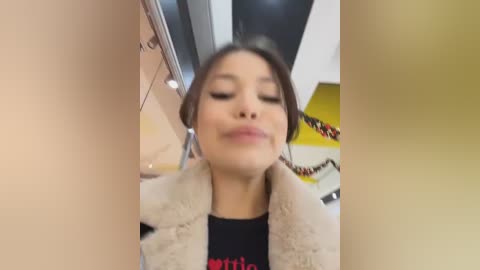 chloe__moon free recording from 2025-12-23 00:43:00