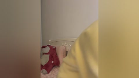 ella_a9 free recording from 2025-12-23 04:11:00