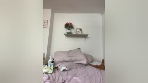 lauraraider free recording from 2025-12-23 00:55:00