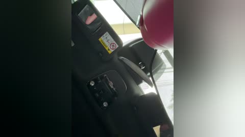 linh_2004 free recording from 2025-12-23 00:09:00