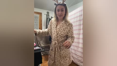 petrouchkaaa_ free recording from 2025-12-23 00:09:00