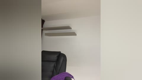 ana_u free recording from 2025-12-24 03:43:00