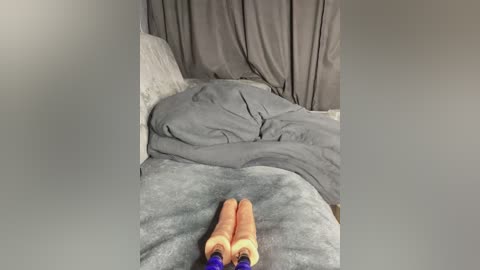 lola_hale free recording from 2025-12-25 00:44:00