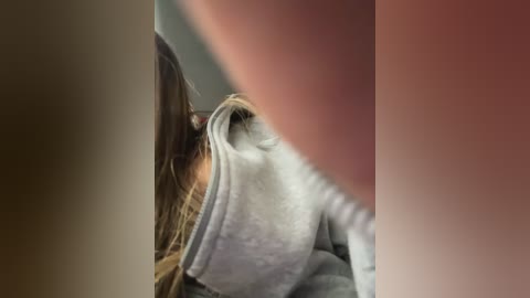 sophie_avory free recording from 2025-12-24 03:02:00