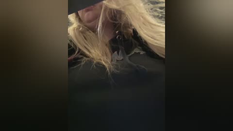 teya_moon_ free recording from 2025-12-25 00:20:00