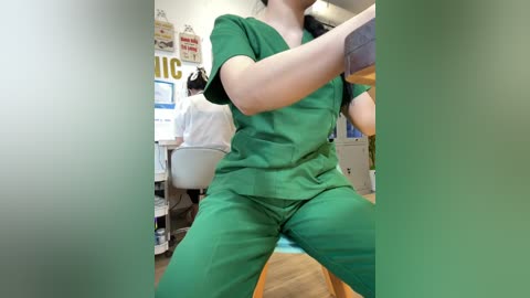 clinic_sexy free recording from 2025-12-26 00:48:00