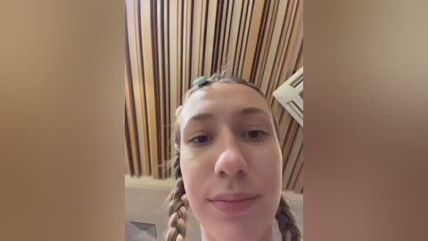 lia__love free recording from 2025-12-26 01:43:00