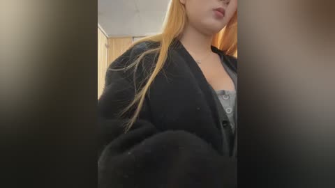 yuki_june free recording from 2025-12-26 00:25:00