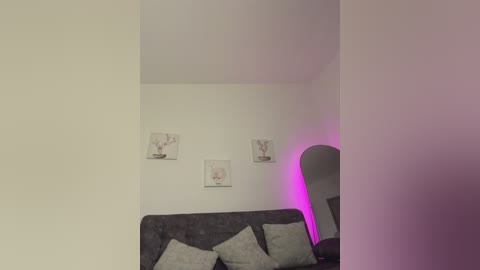 megan_lu2 free recording from 2025-12-27 03:37:00