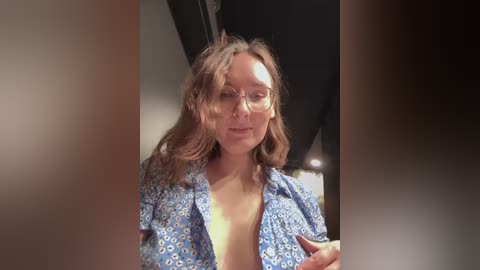 the_snowwhitee free recording from 2025-12-28 00:10:00