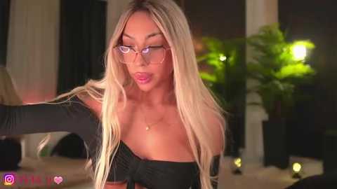 angel_barbie free recording from 2025-12-28 01:15:00