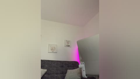 megan_lu2 free recording from 2025-12-28 00:09:00