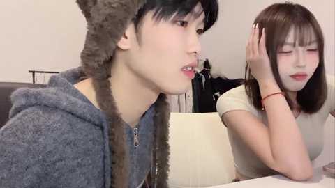 zhouzhou_yc free recording from 2025-12-28 00:10:00