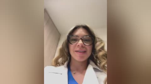 alicee16 free recording from 2025-12-29 01:17:00