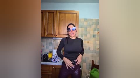 sexy7883 free recording from 2025-12-29 01:17:00