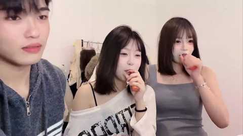 zhouzhou_yc free recording from 2025-12-29 00:11:00