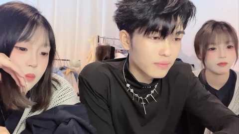 zhouzhou_yc free recording from 2025-12-29 01:17:00