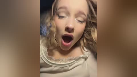 _teenytiny_ free recording from 2025-12-30 00:30:00