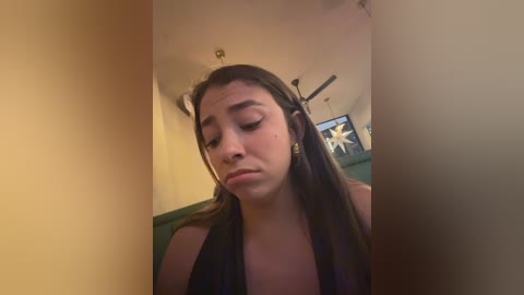 hall_16 free recording from 2025-12-30 00:18:00