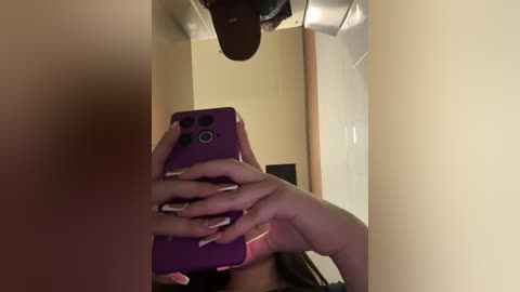 isabella21_ free recording from 2025-12-31 00:09:00