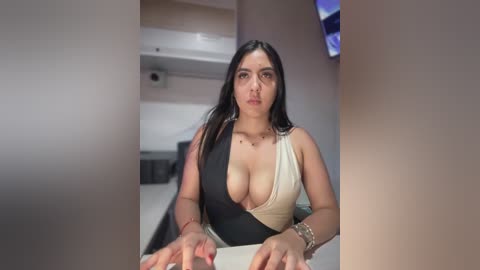 sofia_collins_ free recording from 2025-12-31 02:03:00