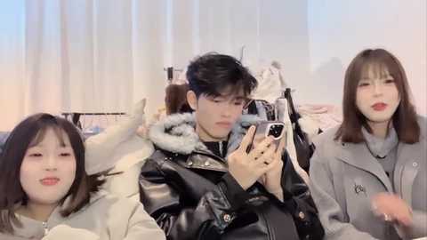 zhouzhou_yc free recording from 2025-12-31 00:09:00