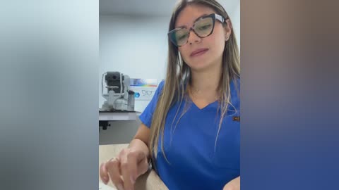 alicee16 free recording from 2026-01-04 00:08:00