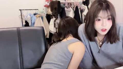 zhouzhou_yc free recording from 2026-01-05 00:02:00