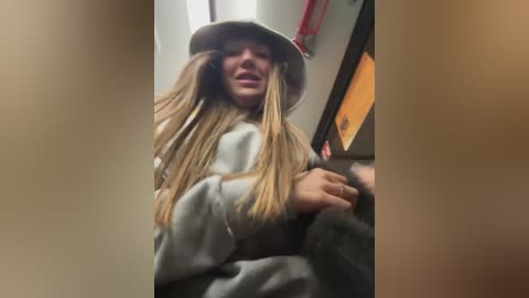 sophie_avory free recording from 2026-01-11 00:33:00