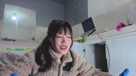 __marina__ free recording from 2026-01-13 00:14:00