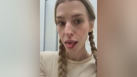 kira_mia free recording from 2026-01-16 00:41:00