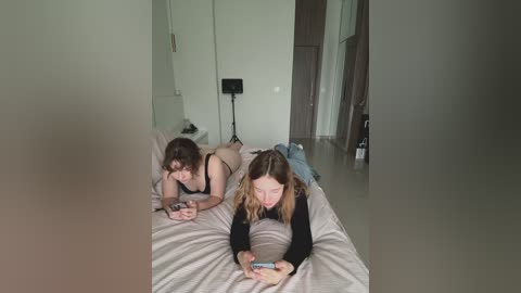 nura_n_sarah free recording from 2026-01-16 02:26:00