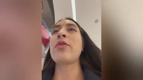 holly_play free recording from 2026-01-18 00:33:00