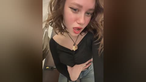 lucy_joy free recording from 2026-01-18 00:33:00