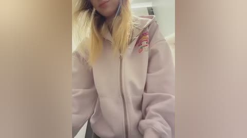 lia__love free recording from 2026-01-23 00:03:00