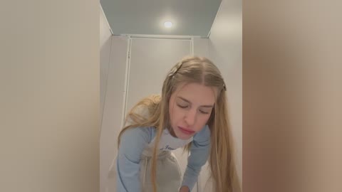 kira_mia free recording from 2026-02-01 00:16:00