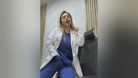 alicee16 free recording from 2026-02-04 00:07:00