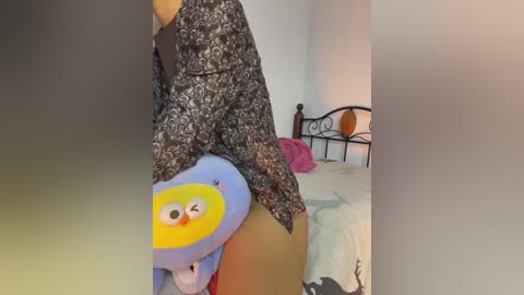 lola_arab1 free recording from 2026-02-05 00:19:00