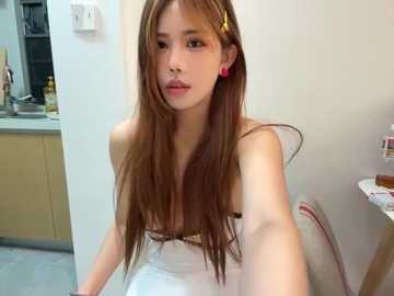 selenaaaaa_ free recording from 2026-02-06 00:09:00