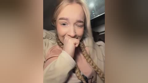 _teenytiny_ free recording from 2026-02-08 00:18:00