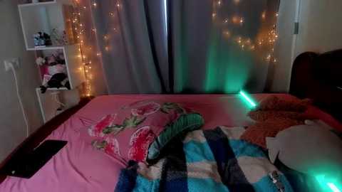 jess_lui free recording from 2026-02-09 00:35:00